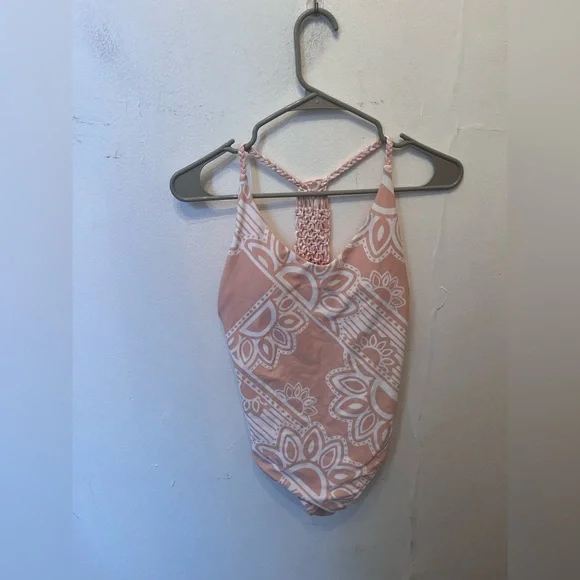 NWT Aerie Small (Long) Pink/White Crochet Racerback One-Piece Swimsuit - Picture 2 of 4